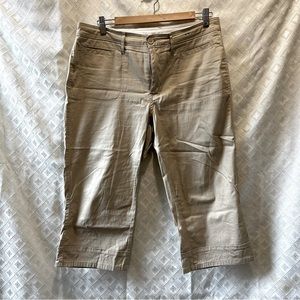 Venezia Stretch Capris size 14 Khaki